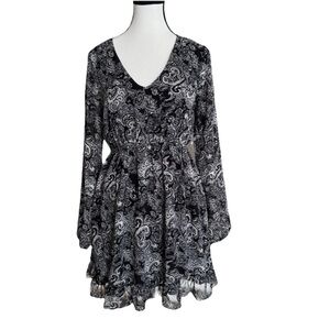 Whimsygoth Babydoll Mini Dress Black White Paisley Size L Vneck Long Sleeve NWT